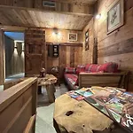 Hibou Bed & Breakfast 3*