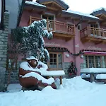 Bed & Breakfast Hibou Chambres Affittacamere Cogne 3*