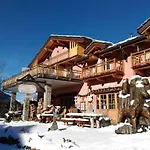 Bed & Breakfast Hibou Chambres Affittacamere Cogne 3*