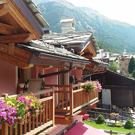 Bed & Breakfast Hibou Chambres Affittacamere Cogne